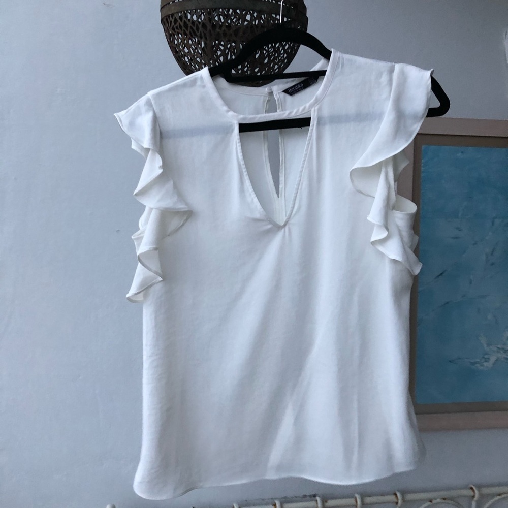 Sleeveless blouse